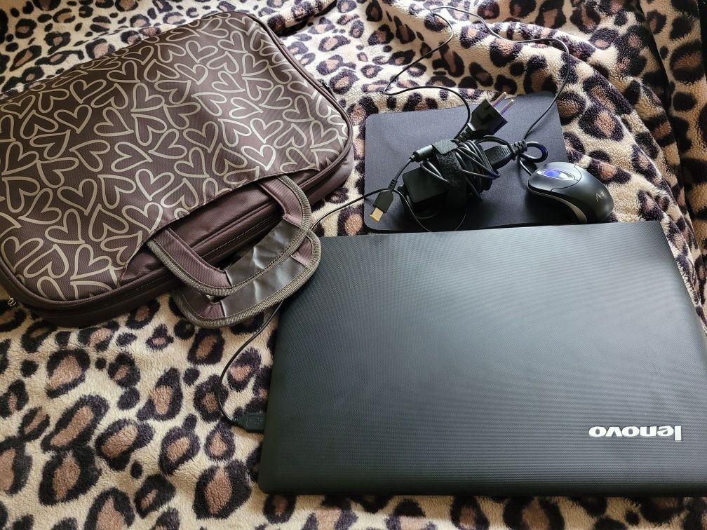 Laptop Lenovo G50-70 + torba gratis