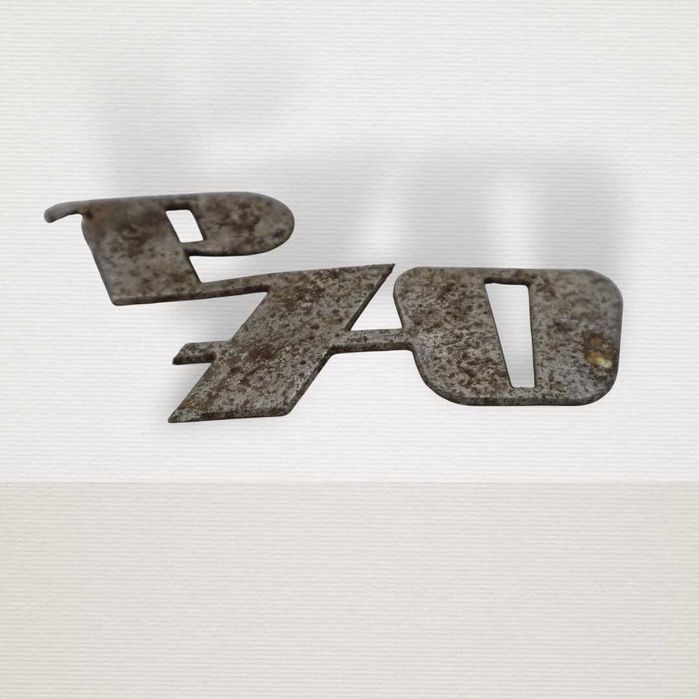 Emblemat AWZ P70 Zwickau  DDR-Oldtimer J/112511