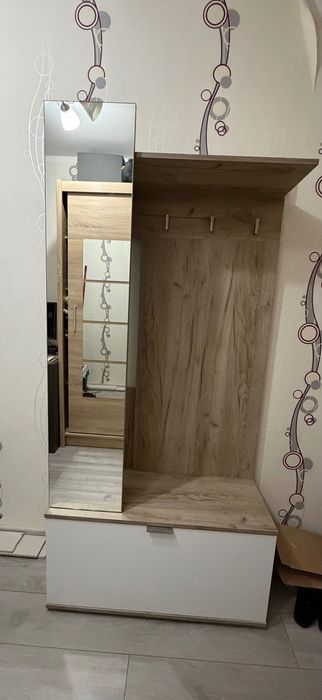 Szafka na buty z wieszakiem i lustrem