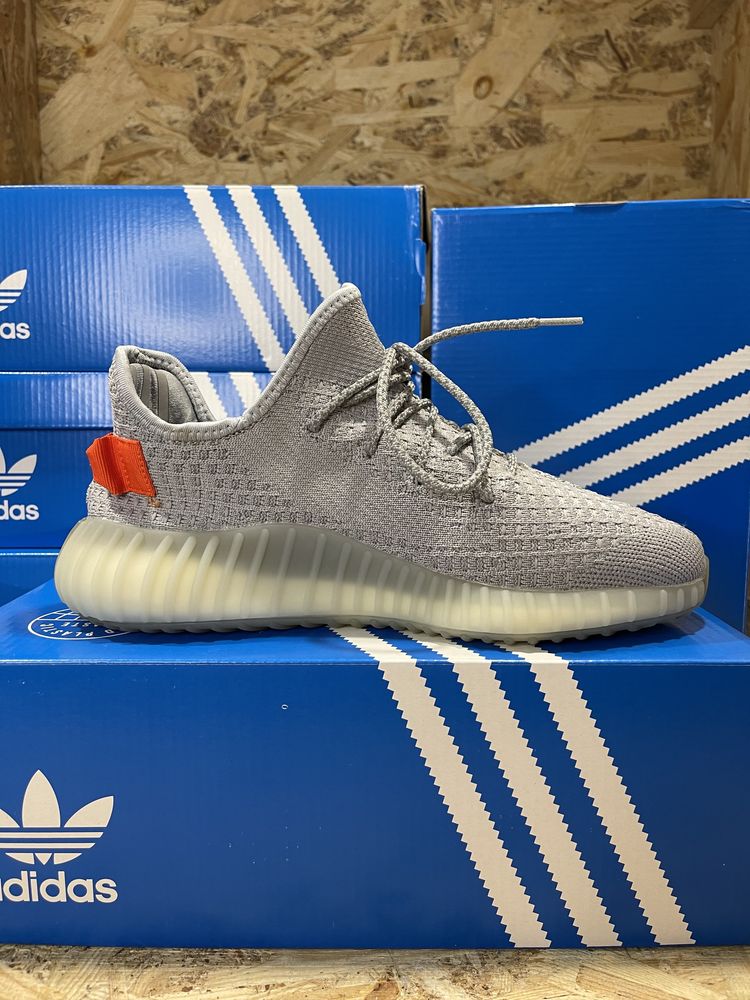 Чоловічі кросівки Adidas Yeezy Boost 350 grey