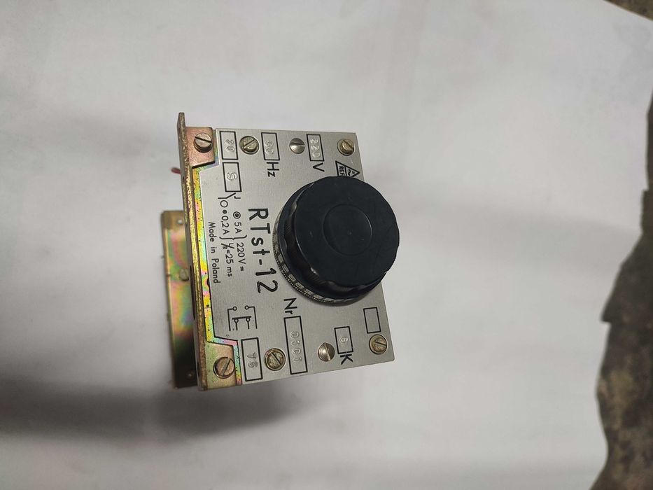Przekaźnik Rtst -12 Refa 220 v