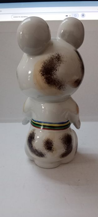 Продам игурку Олимпийского Мишки