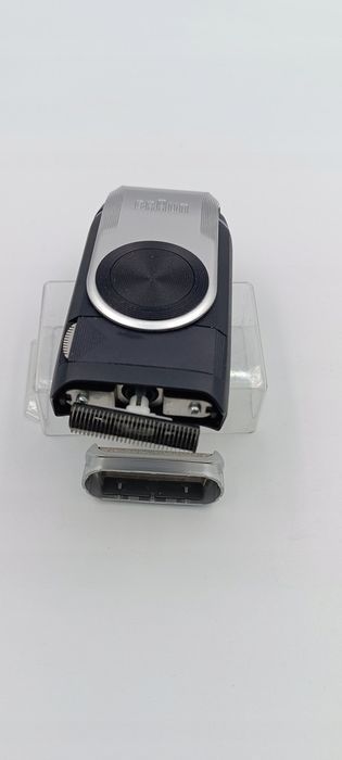 Golarka elektryczna dla mężczyzn podróżna Braun MobileShave M-90