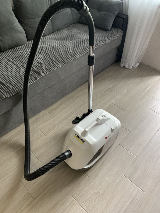 Пылесос KARCHER DS 6 Premium Mediclean
