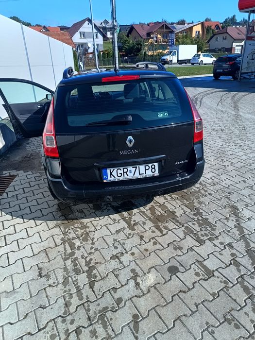 Renault Megane Kombi 1.9 dCi 131 KM – dużo nowych części, po gradobici