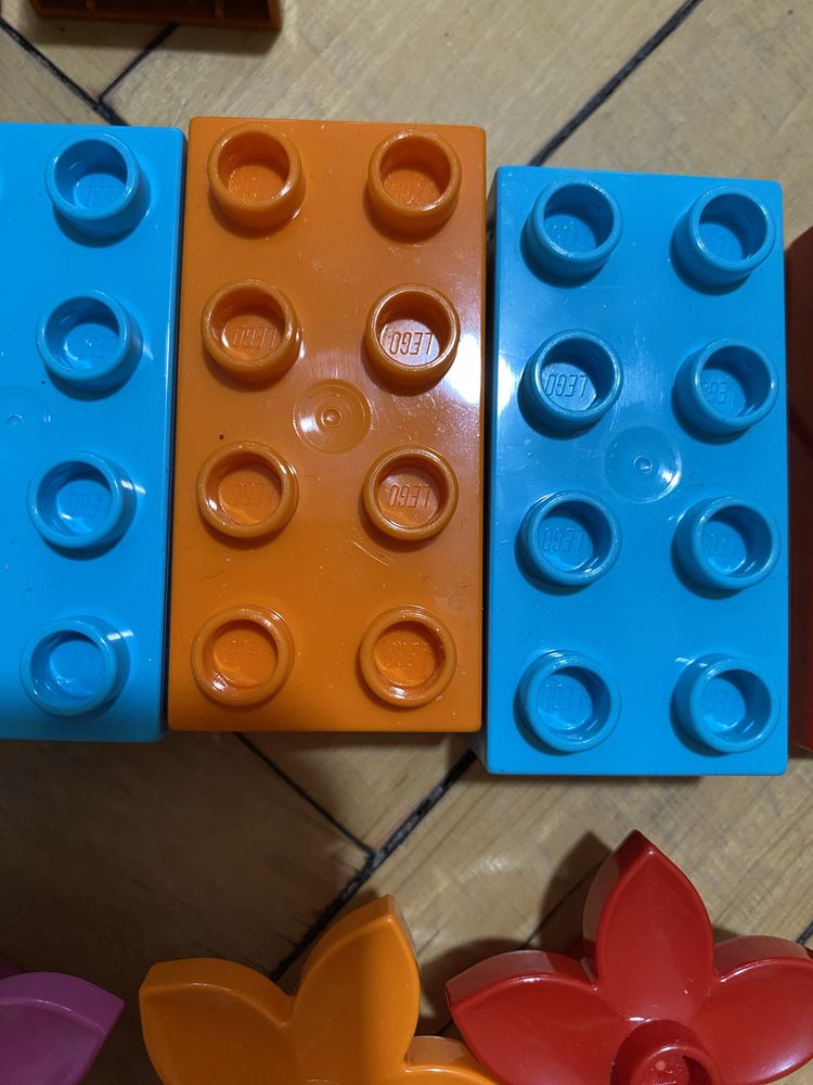 Lego duplo майданчик 71деталь