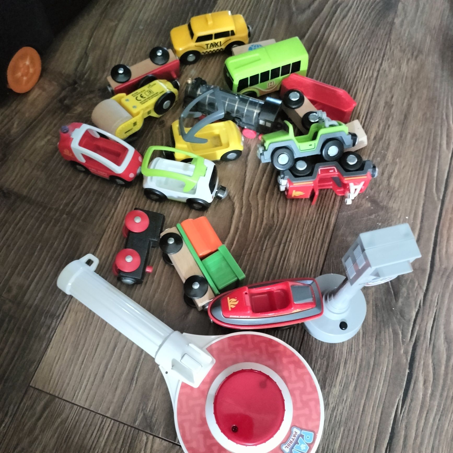 Wielki Zestaw tory drewniane ciuchcie mosty parking cały karton