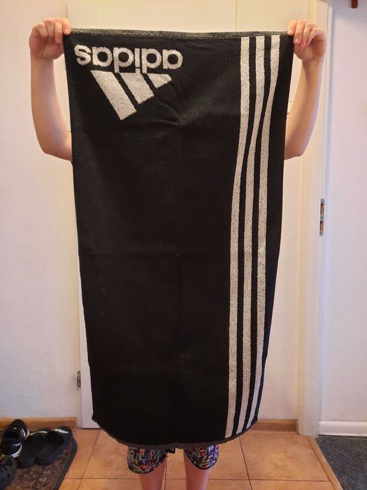 Ręcznik Adidas używany