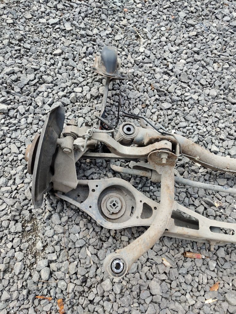 Wózek zawieszenie sanki trawers tył volkswagen passat b6 TDI sedan