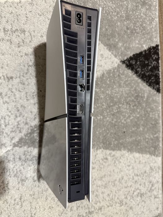 Продам Playstation 5 Slim Digital Edition