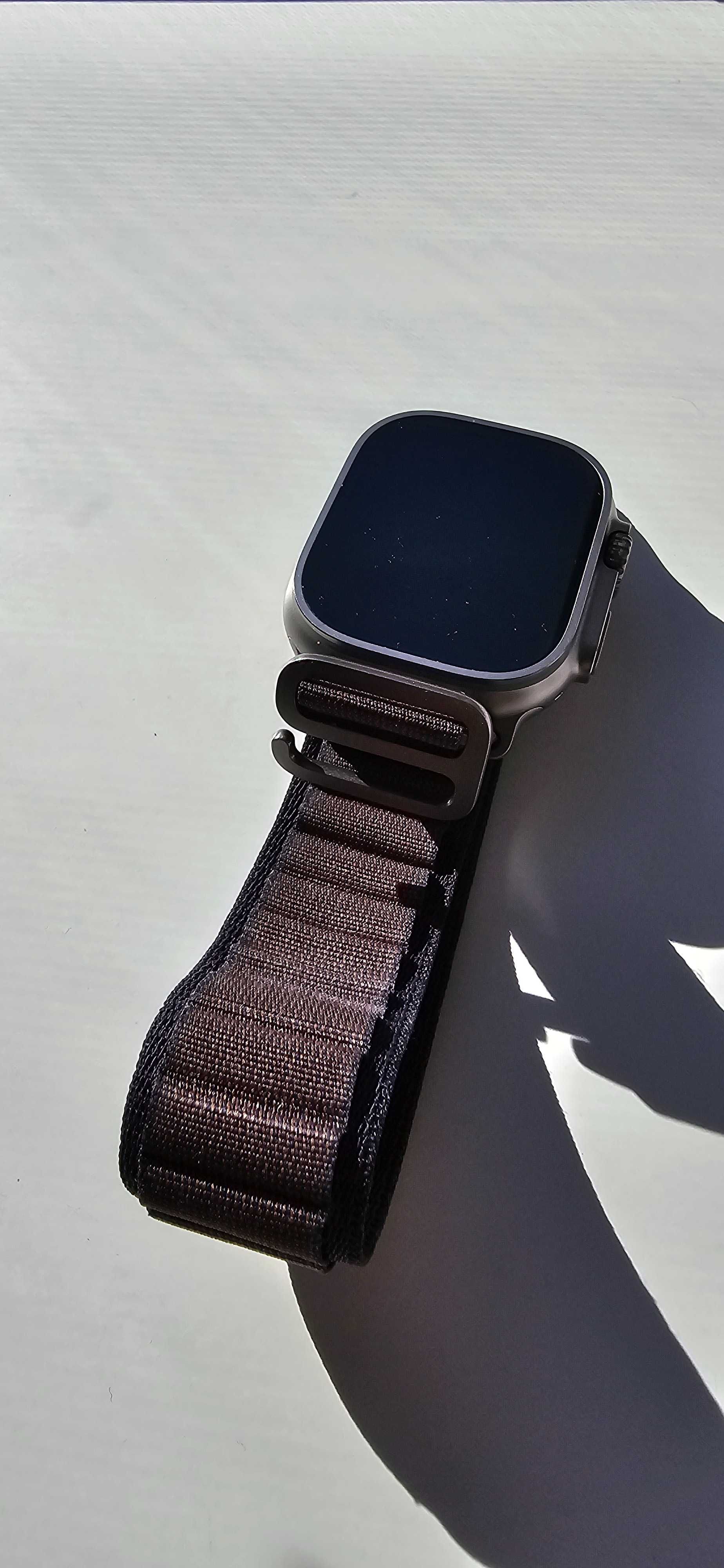 Apple Watch Ultra 2 GPS + Cellular 49mm Titanium Case