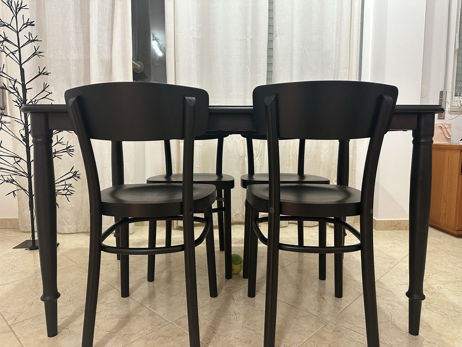 Mesas e cadeiras IKEA