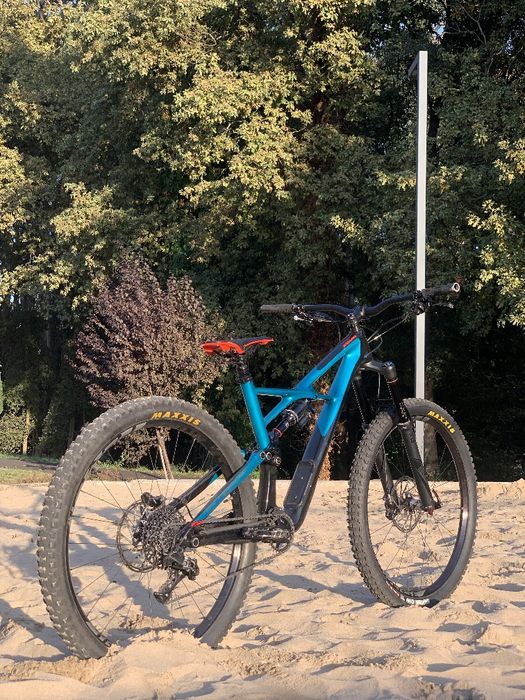 Vendo urgente specialized enduro elite carbon de 2017