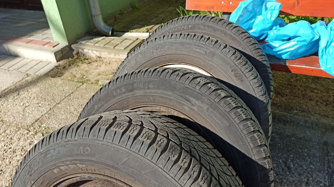 Opony Zimowe Z Felgami Dunlop 195/65 R15 Bieżnik 6mm