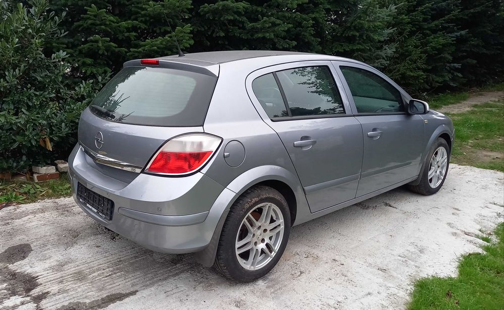 Opel Astra 1.6 benzyna Ksenon Klima PDC