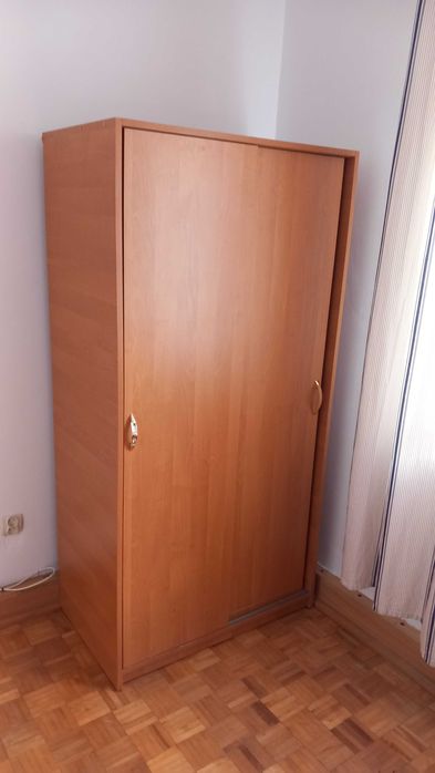 szafa w dobrym stanie-kilka sztuk-transport