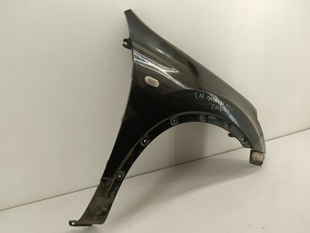 Błotnik Prawy Przedni Przód Nissan Qashqai J10 Z11g 06-13