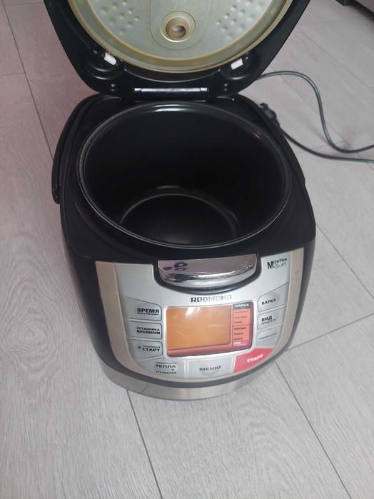 Мультиварка Redmond RMC-FM4502