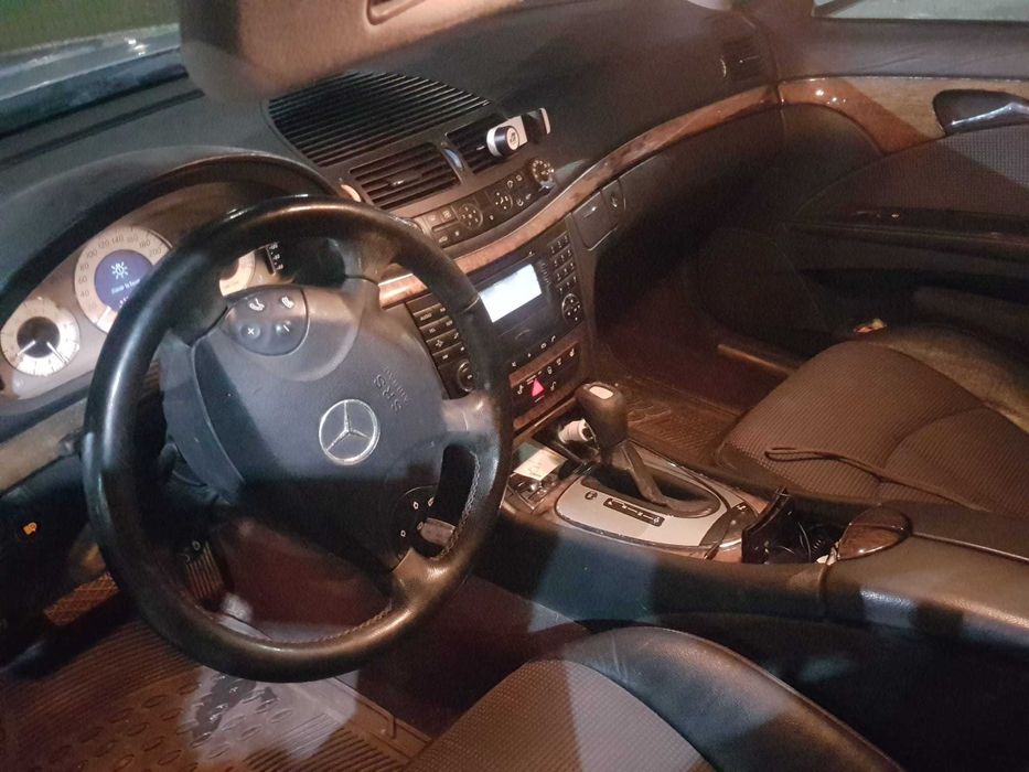 Mercedes E 220CDI - 2003