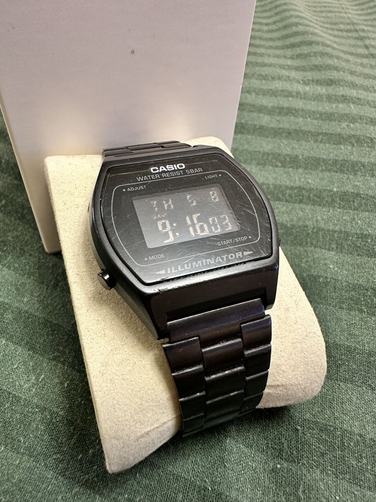 Годинник CASIO срочно! Vintage Edgy B640WB-1BEF