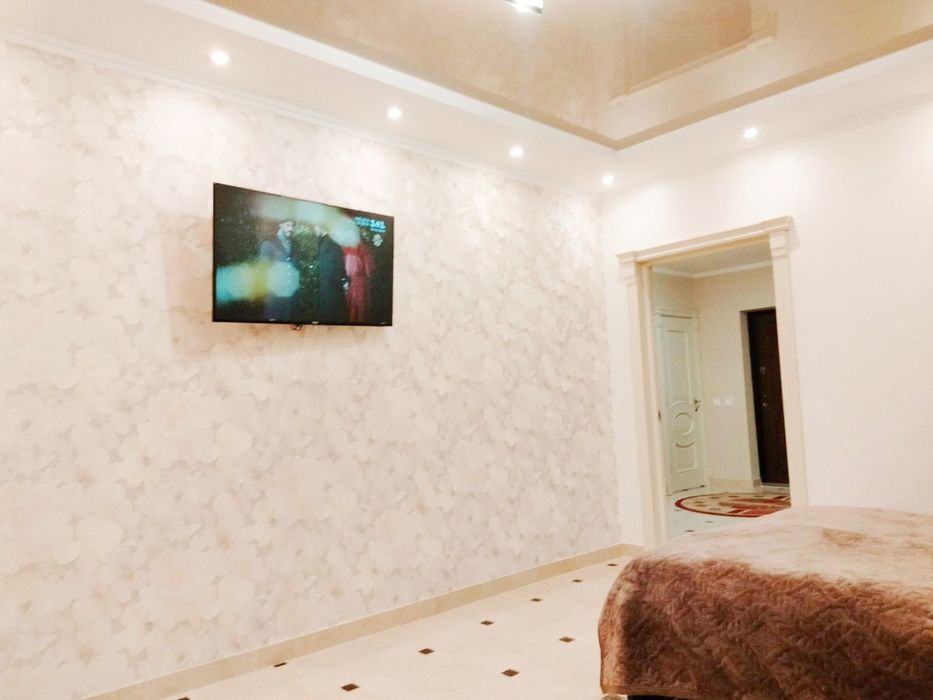Нова світла квартира VIP класу по Шевченка 17а. Вільно