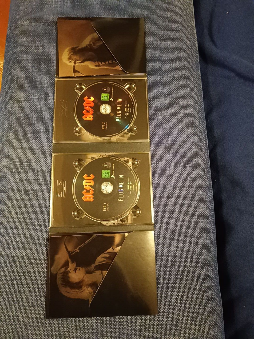 AC/DC - Plug Me In, 2 discos (portes grátis)