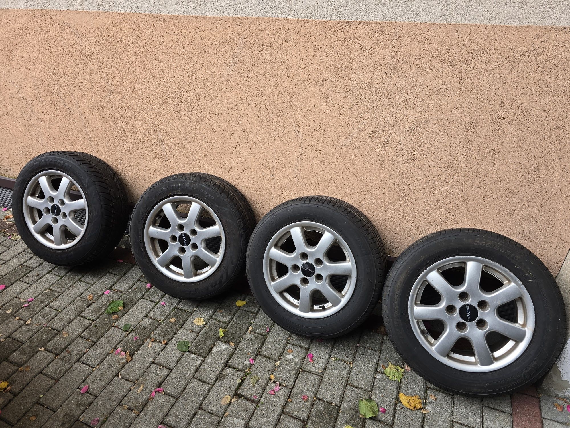 Opony z felgami 205/60 R15 VW SHARAN