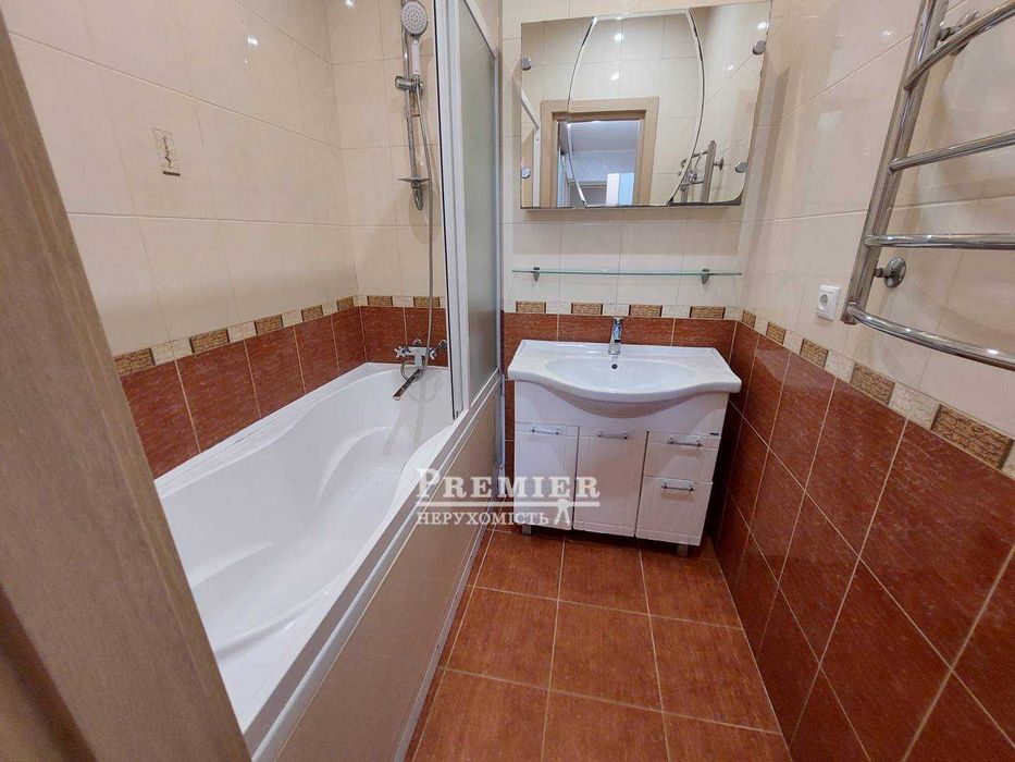 Продам квартиру з ремонтом на Заболотного