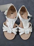 Nowe sandamy H&M r. 28