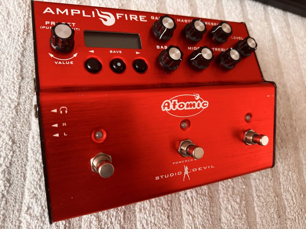Multiefekt Atomic Amplifire ACC 3 w bardzo dobrym stanie. Płatne IR
