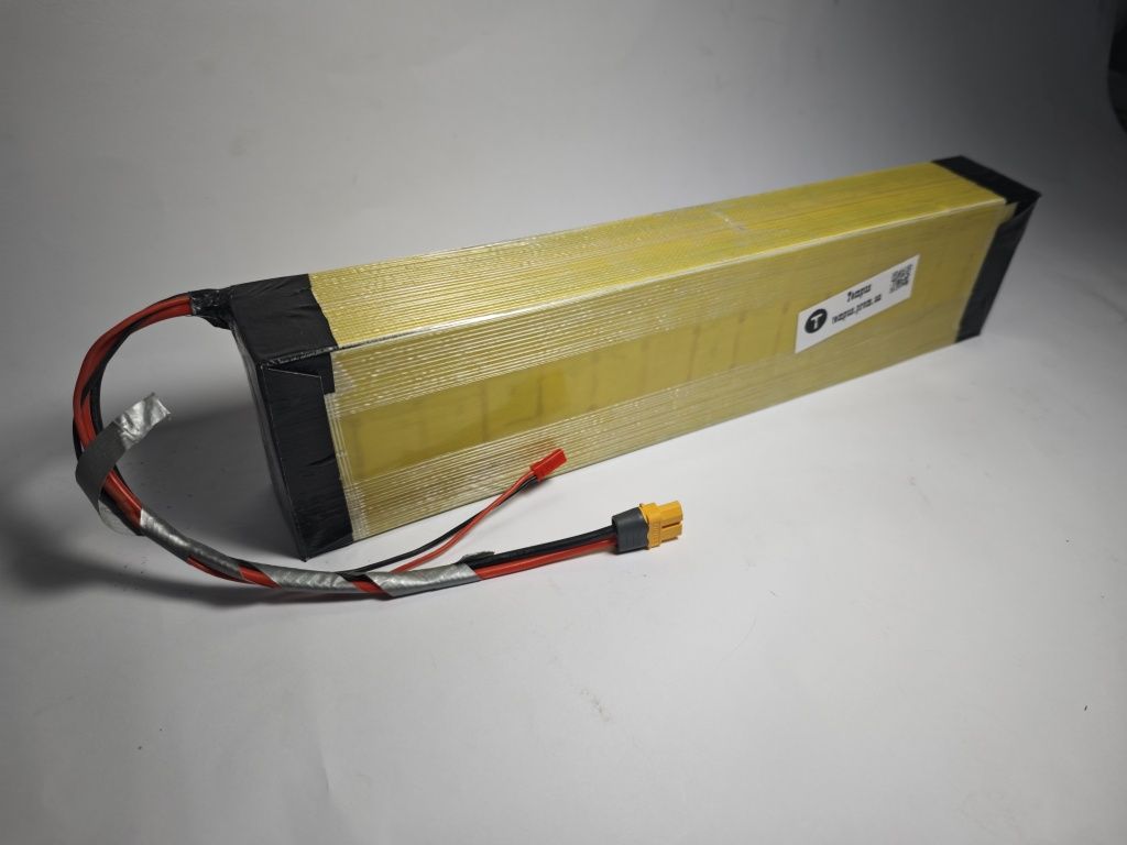 Li-ion аккумулятор 36V 14,4Ah из элементов Tesla 21700 с BMS DALY 20A