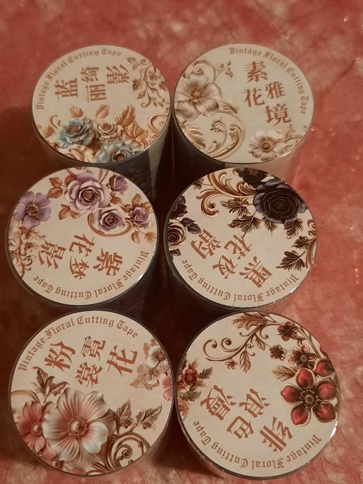 Rolos fita washi, florais e arabescos, talha dourada.