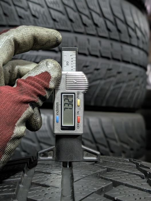 Шини зимові 235 55 r 18 Continental резина колеса gtyres