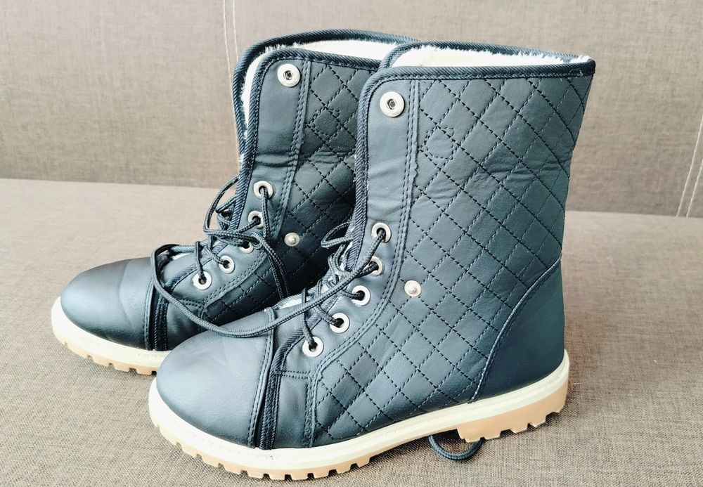 Черевики жіночі зима 23-23,5 см.