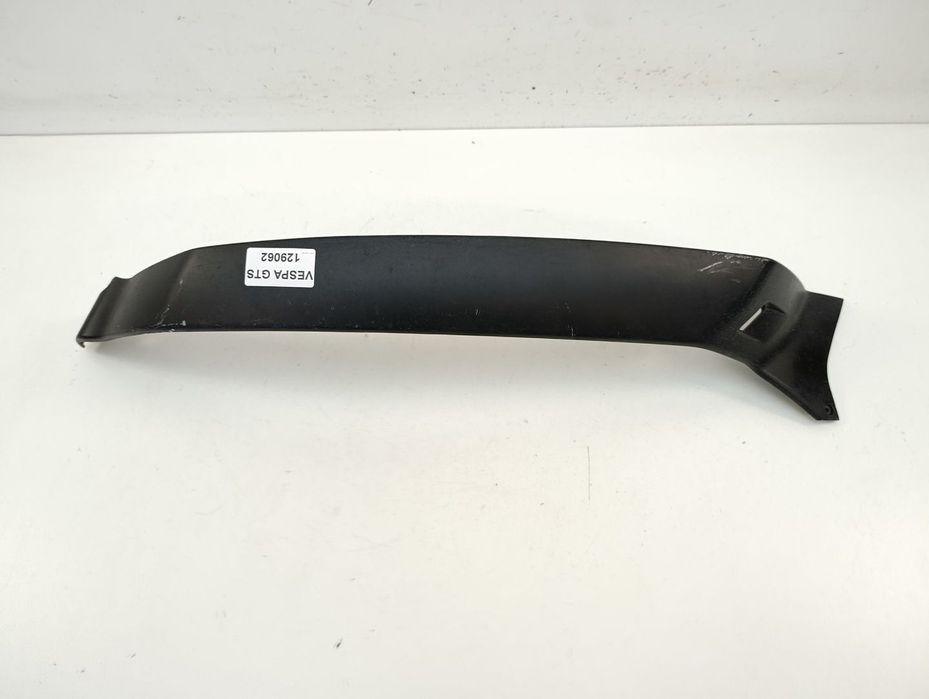 PIAGGIO VESPA GTS LISTWA WYPEŁNIENIE PRAWE