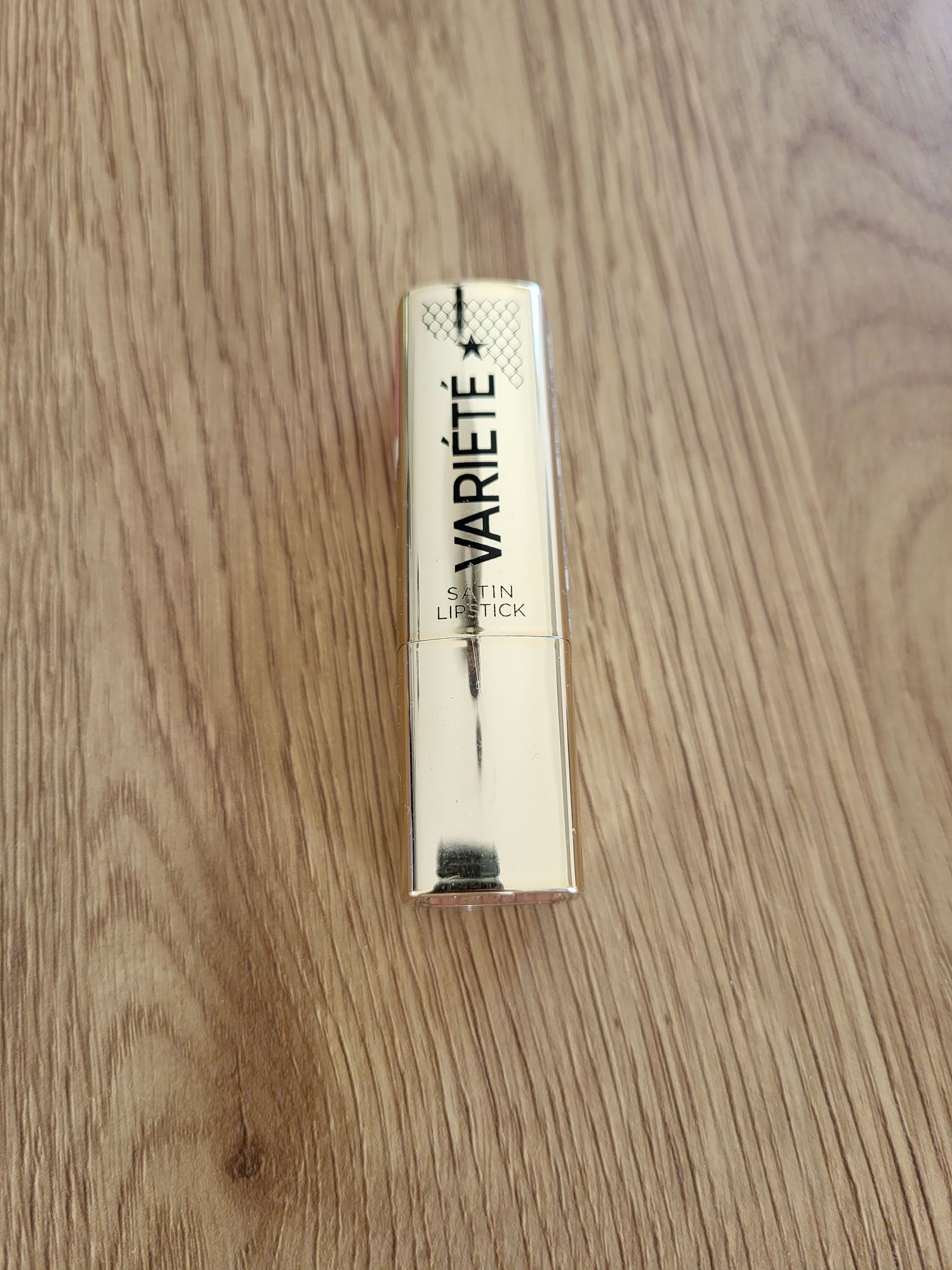 Pomadka satynowa Eveline Cosmetics Variete, 03