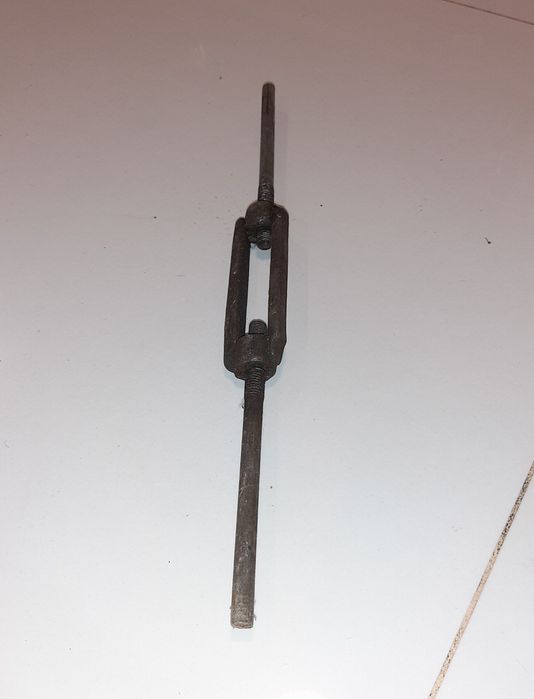 Śruba rzymska prosta z końcówkami do spawania M10 ściągacz śrubowy