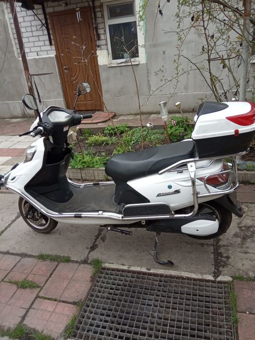 Єлектроскутер продам