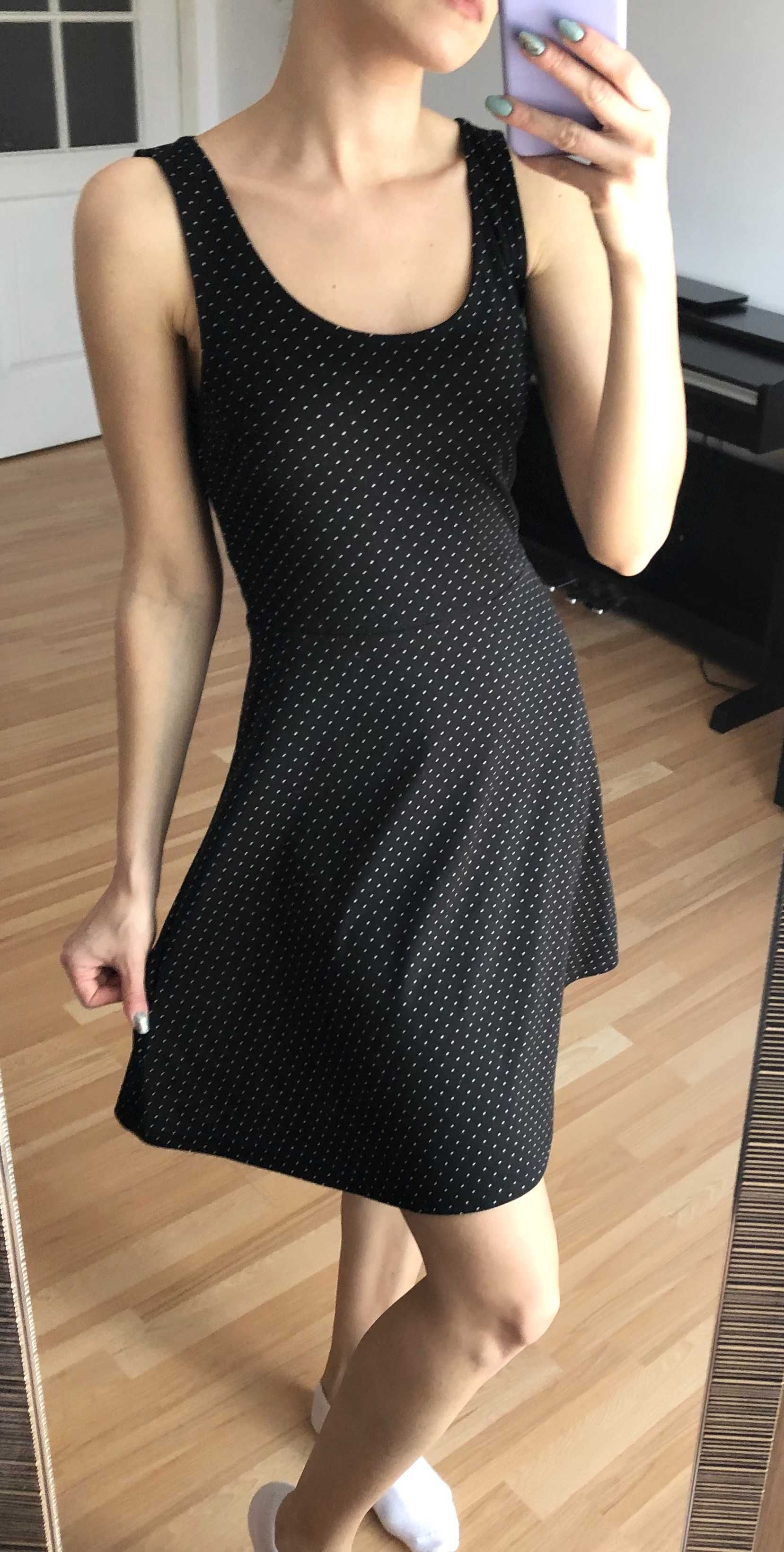 Czarna sukienka mini w kropki, skrzyżowane ramiączka, H&M