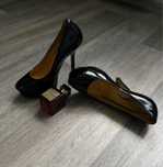 туфлі Yves Saint Laurent