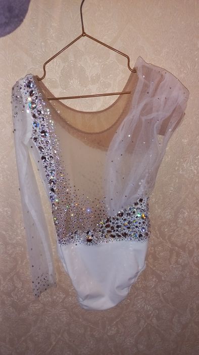 Продається купальник для художньої гімнастики