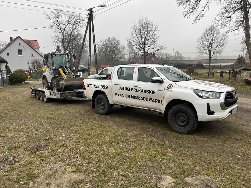 Wynajem mini ładowarki Kramer 5050 z operatorem