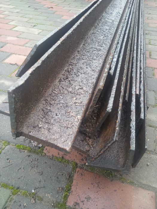 Продам уголок...