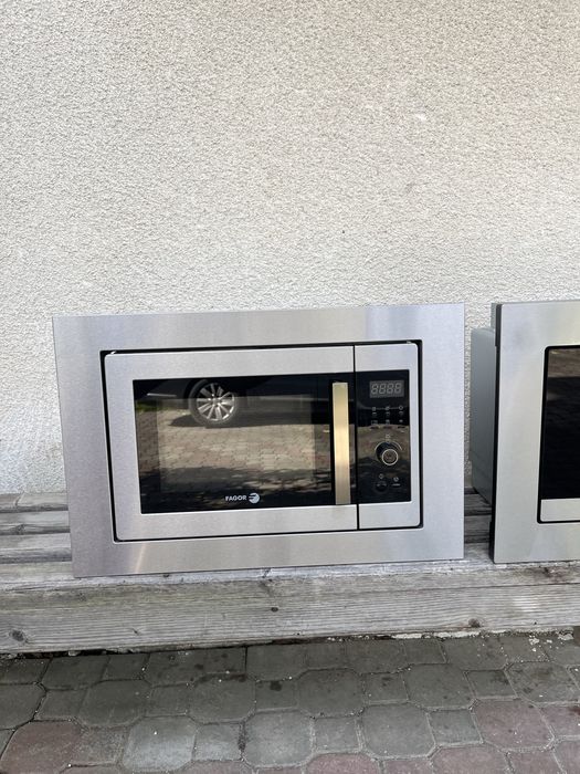 Мікрохвильова піч Electrolux