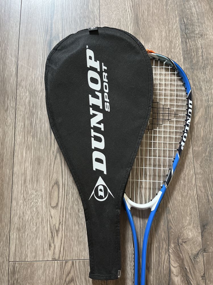 rakieta tenisowa marki Dunlop