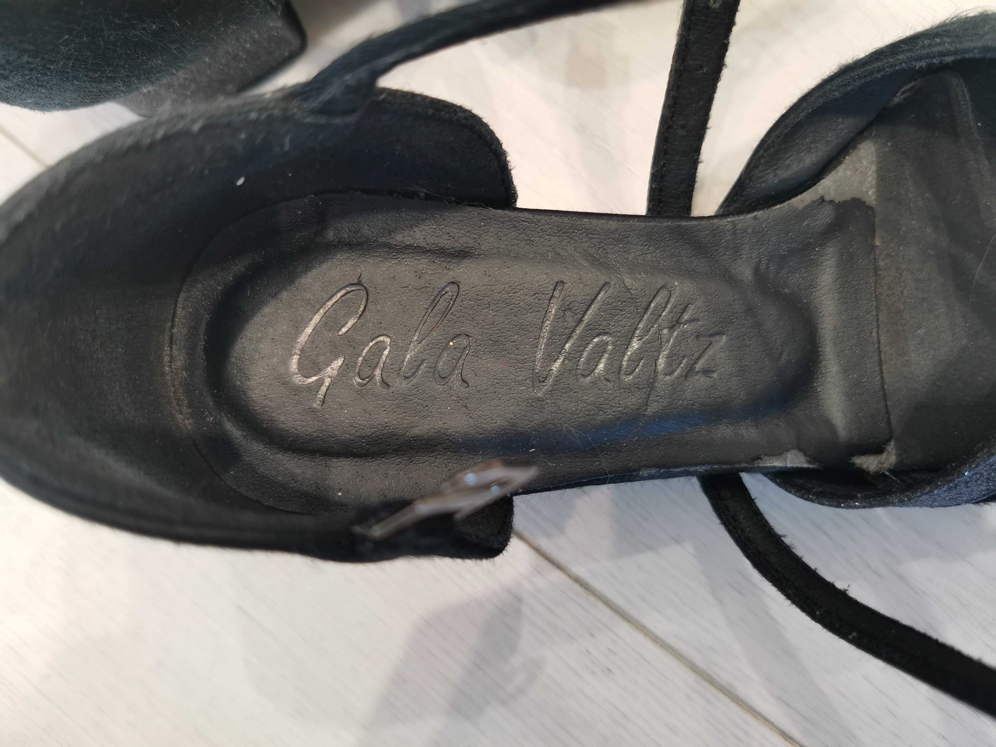 Кожаные детские туфли для бальных танцев Gala Valtz, стелька 19 см