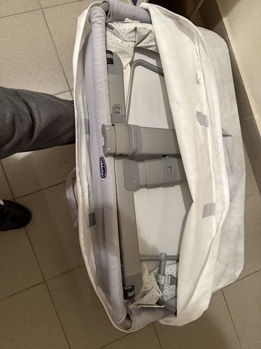 Chicco Next2Me łóżeczko dostawne szare