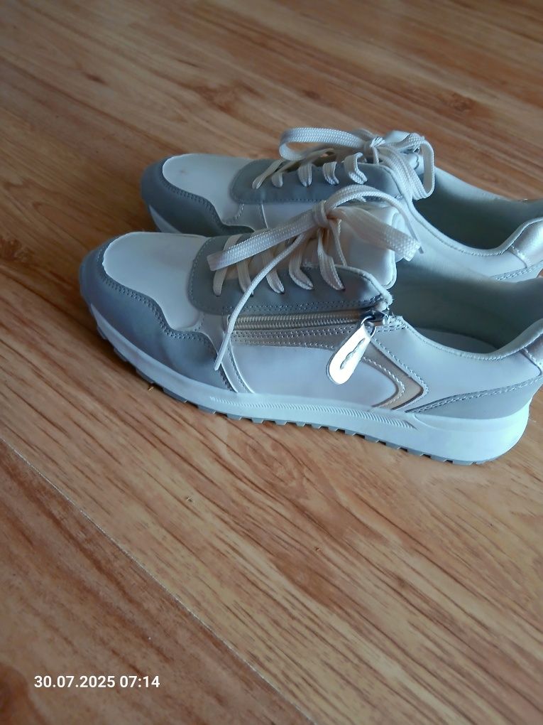 Damskie sneakersy rozmiar 38 nowe