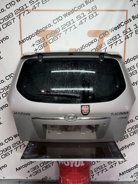 Крышка кришка багажника ляда Hyundai Tucson в зборі 04-2009 737002E050