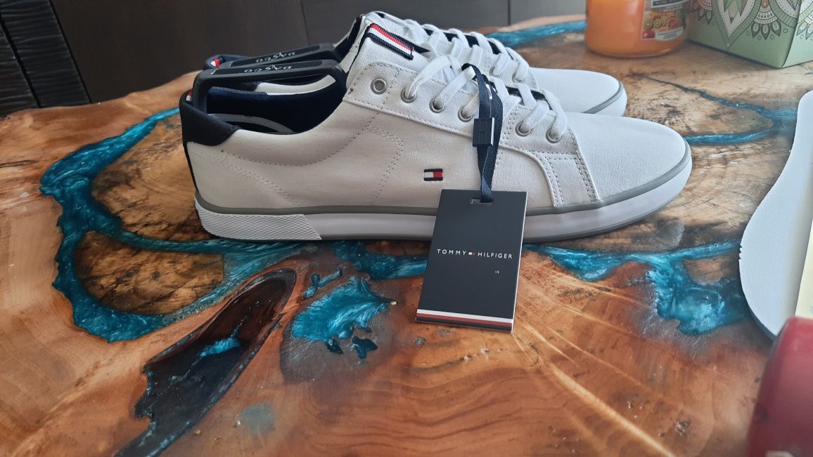 Buty trampki firmy Tommy Hilfiger